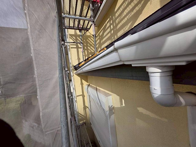 高砂市のお宅で雨樋を丸ごと交換！竪樋にも気を配りながら、撤去から新設までの全工程をご紹介します